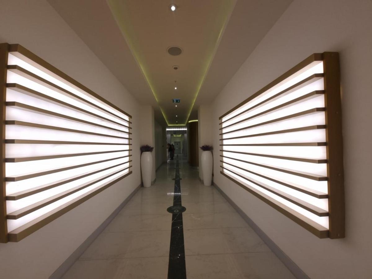 Batumi Orbi City Apart Hotel Bagian luar foto