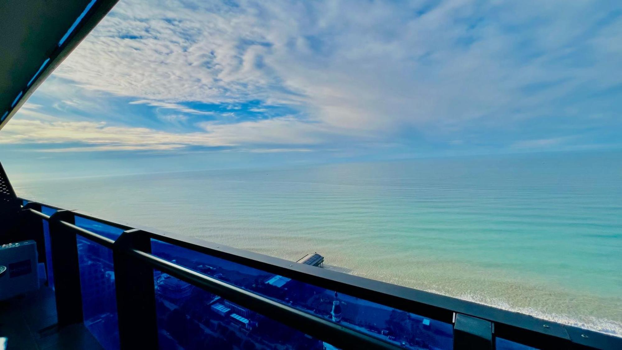 Batumi Orbi City Apart Hotel Bagian luar foto
