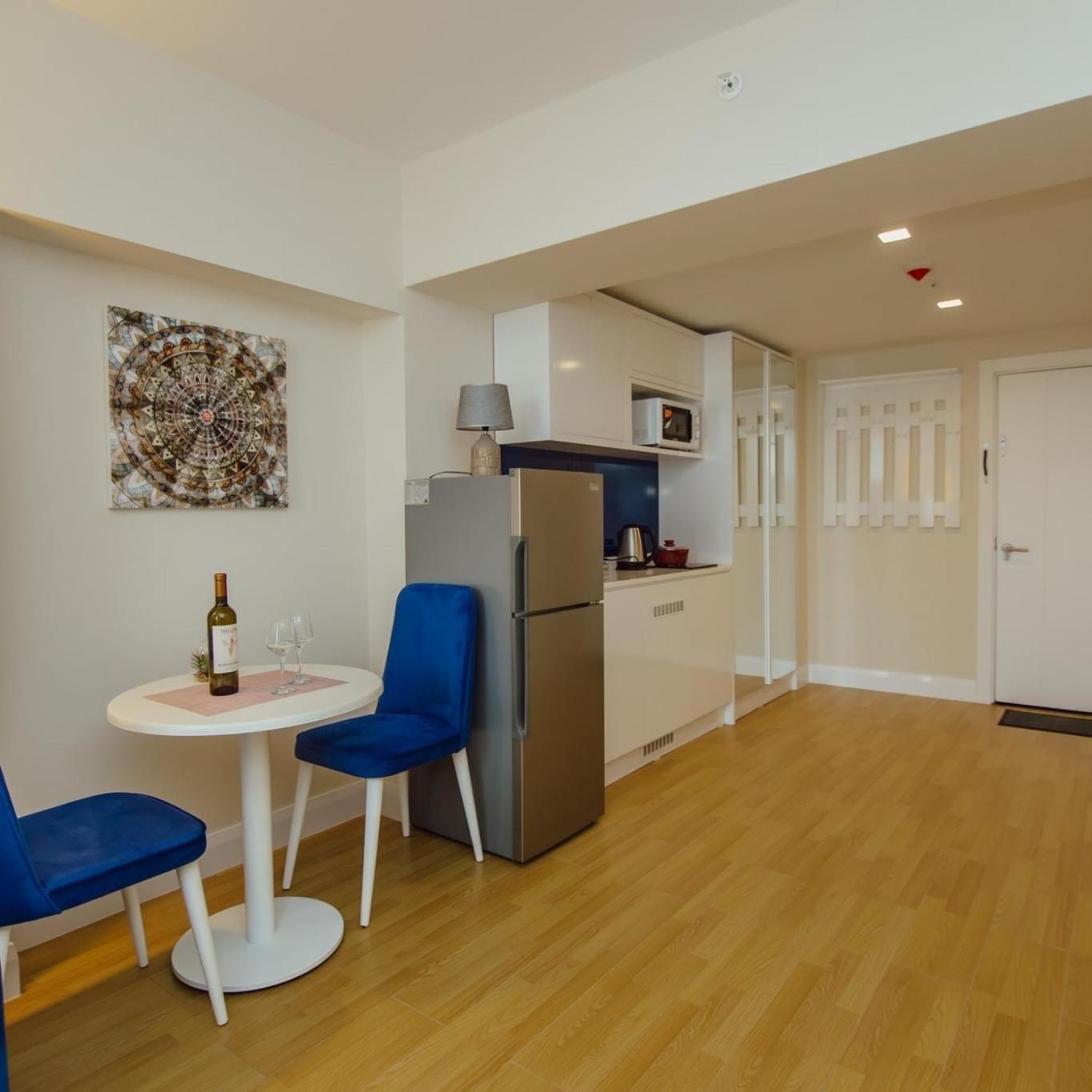 Batumi Orbi City Apart Hotel Bagian luar foto