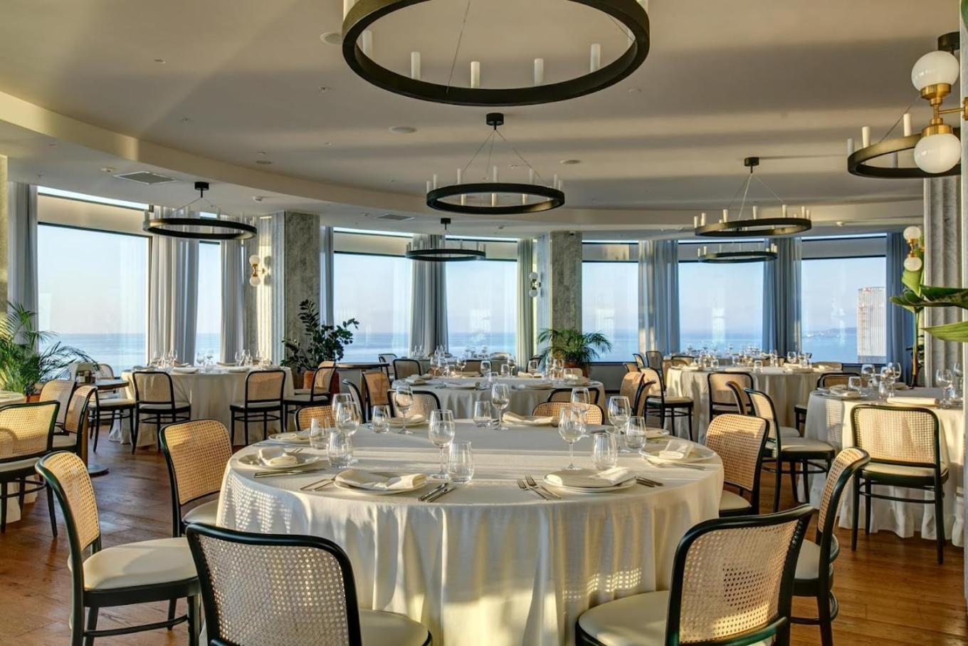 Batumi Orbi City Apart Hotel Bagian luar foto